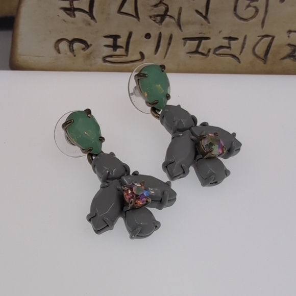 Elegant Gray and Green Earrings - Picture 3 of 6